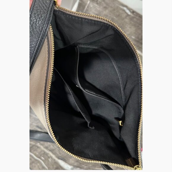 Fossil Leather Shoulder Bag - Picture 3 of 5